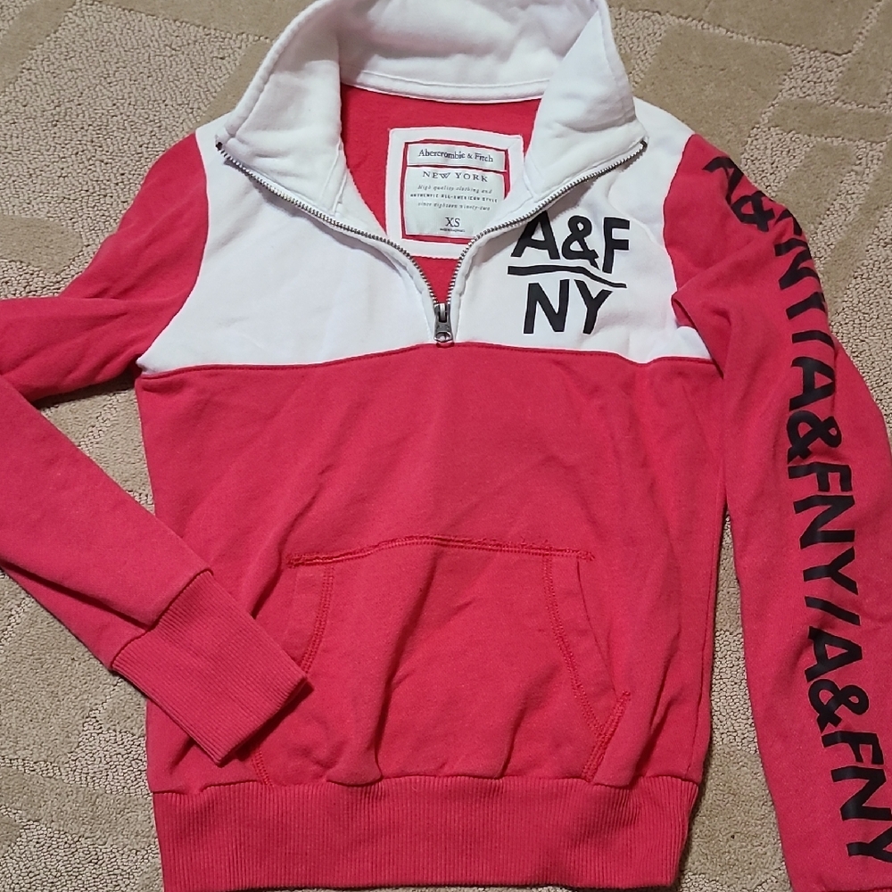 Abercrombie & Fitch Women's Red and White Quarter Zip Sweater